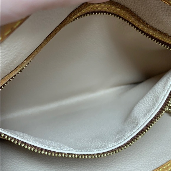 Authentic Louis Vuitton  Monogram bucket bag pm - Picture 7 of 16